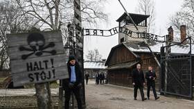 Prohibir a Rusia asistir a la ceremonia de Auschwitz es 