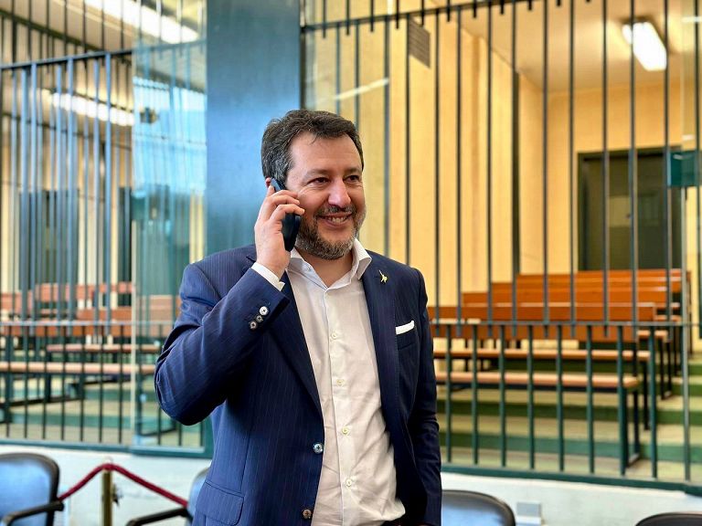 Matteo Salvini dentro del búnker de Palermo para el juicio del Open Arms