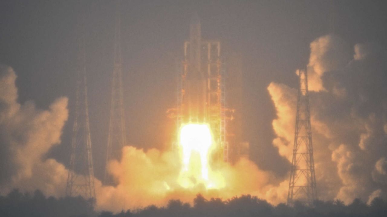 CNNE 1686745 - China successfully launches Chang'e-6 lunar probe