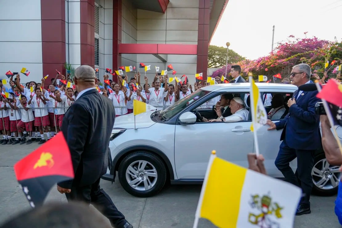 Pope Francis arrives at Caritas Technical Secondary School in Port Moresby this Saturday.