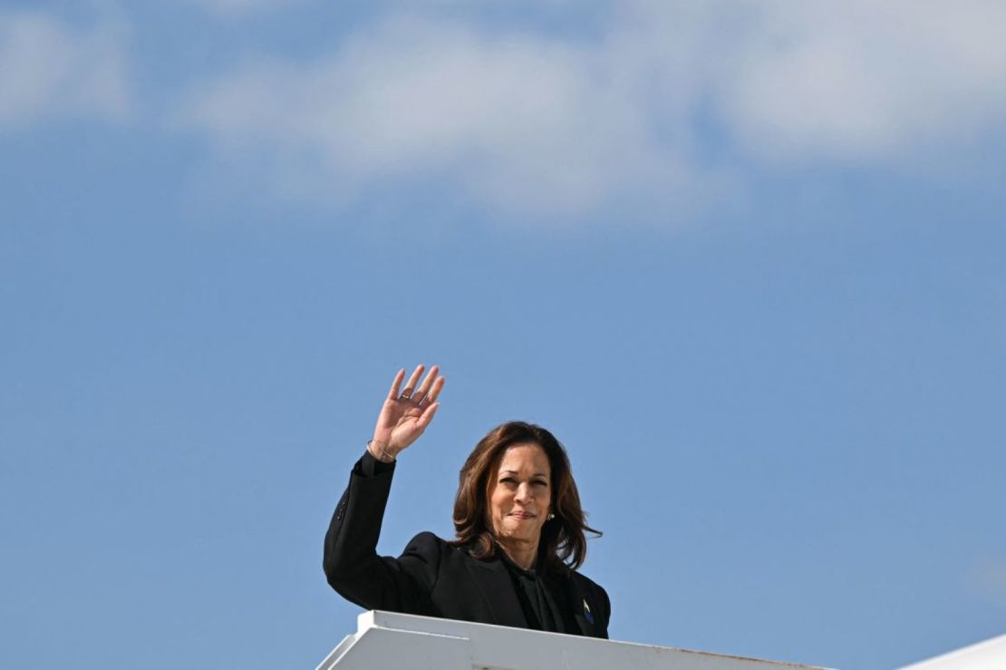 Vice President Kamala Harris boards Air Force Two before departing from John Murtha Johnstown-Cambria County Airport in Johnstown, Pennsylvania, Sept. 11, 2024.