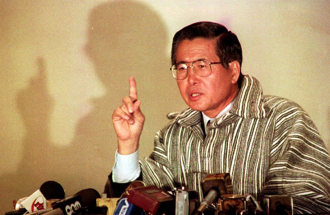 Press conference by Alberto Fujimori, two days after the capture of Abimael Guzmán