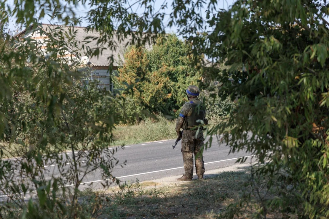 An armed Ukrainian soldier on the street on September 10, 2024 in Sudzha, Kursk region, Russia.