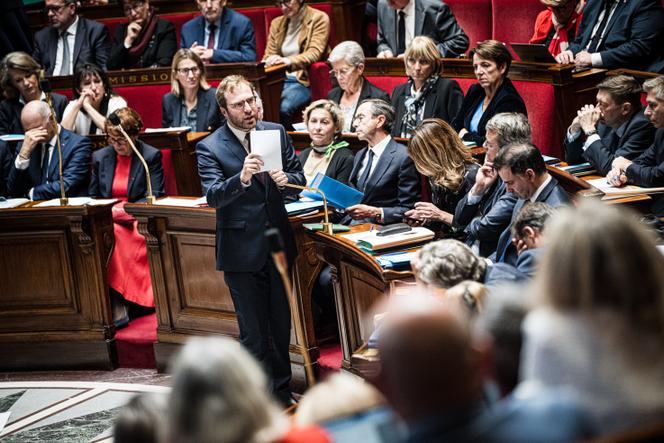 Antoine Armand, Ministro de Economía, Finanzas e Industria, durante la sesión de Preguntas al Gobierno del 15 de octubre de 2024, en la Asamblea Nacional.